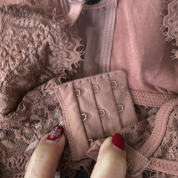 Lace bra - Picture 3 of 7